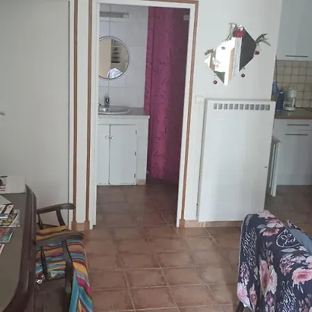 Holiday home Chante-cristal *